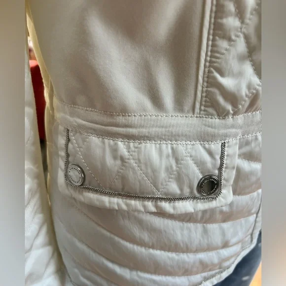 White House Black Market Winter White Jacket/Coat with Removable Faux Fur Collar - Picture 9 of 13